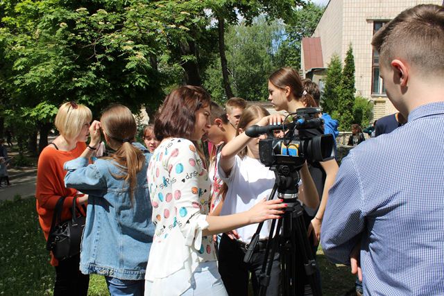  поведінка в кадрі